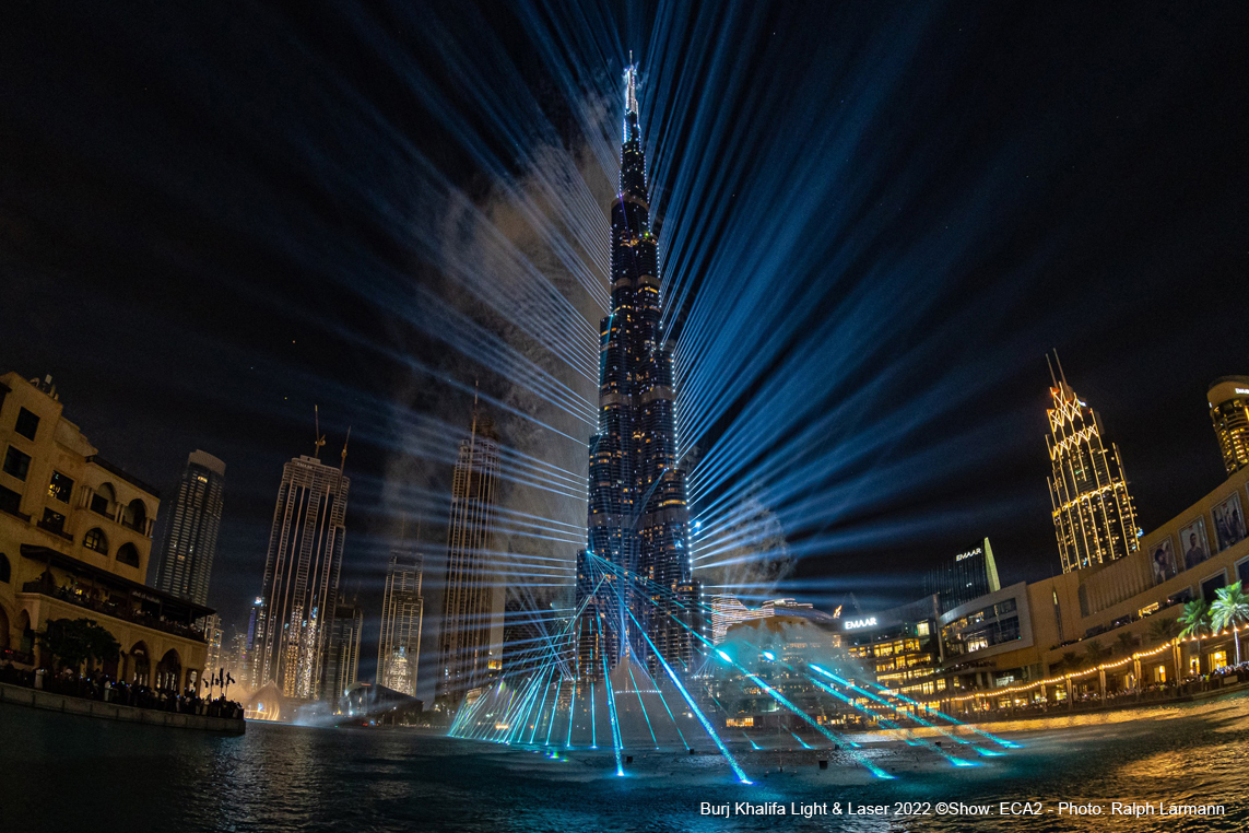  BURJ KHALIFA NYE22 LIGHT LASER SHOW_DUBAI_8_wm