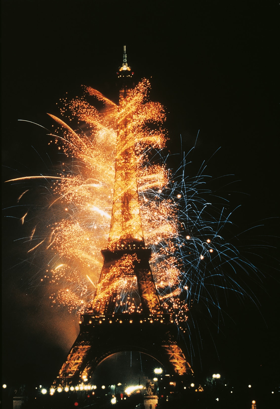  Eiffel-Tower-Millenium-Show-Paris-6