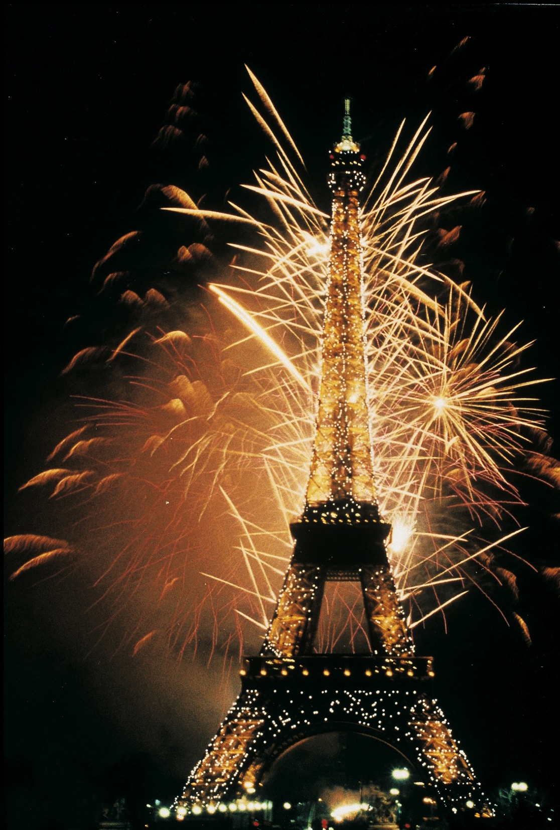  Eiffel-Tower-Millenium-Show-Paris-7