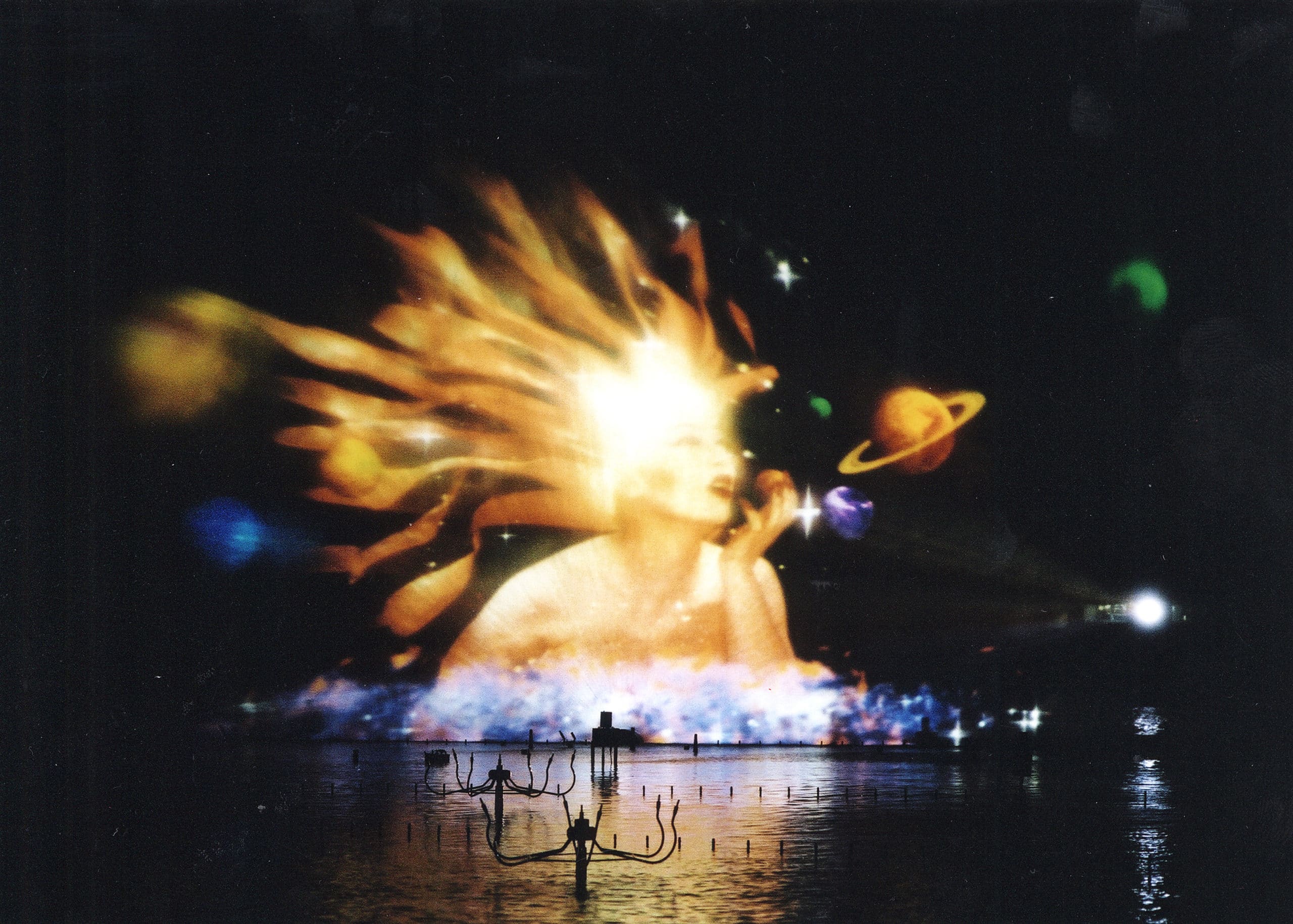 Le-Miroir-D-Uranie-Futuroscope-00