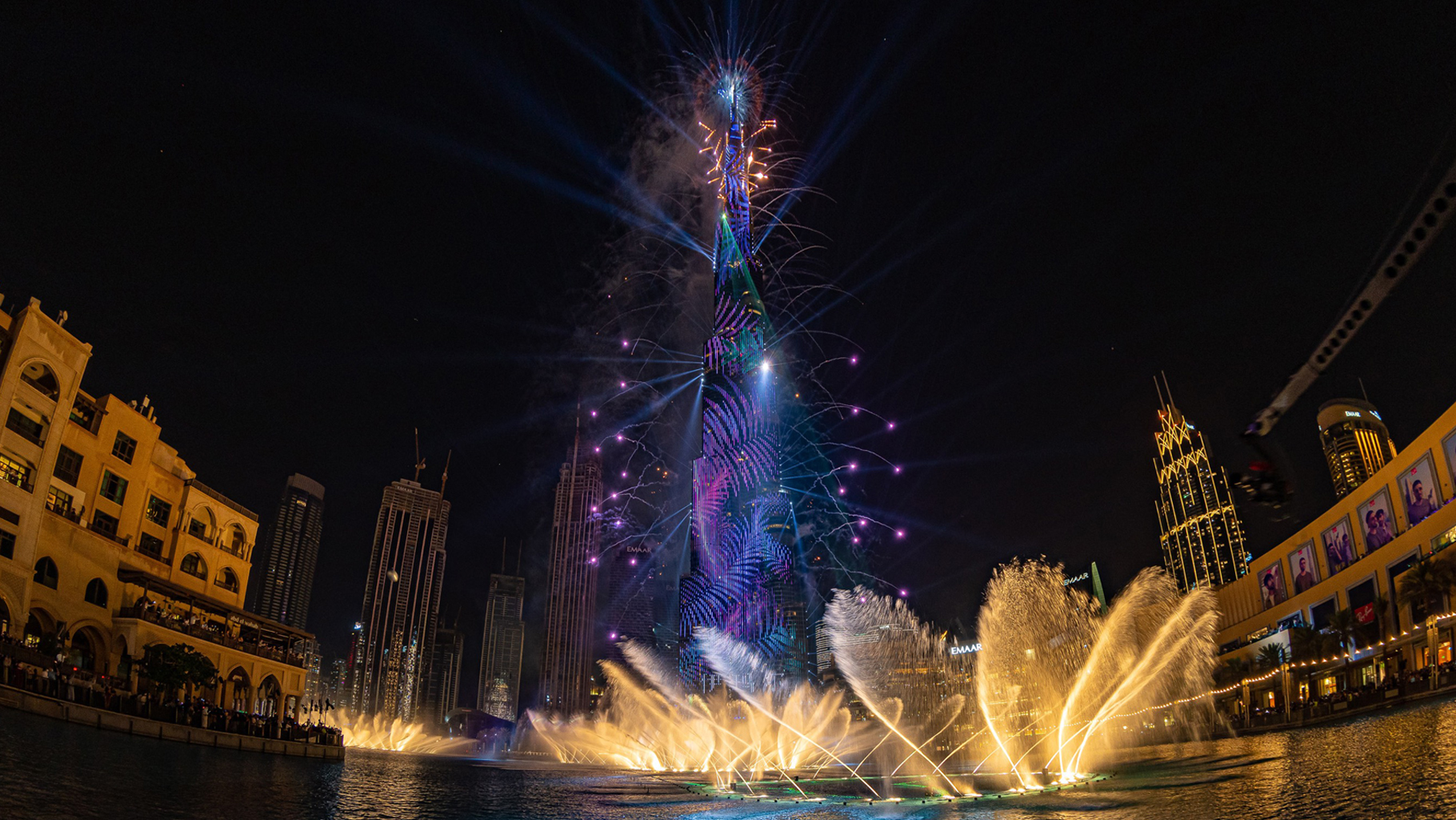 BURJ KHALIFA NYE22 LIGHT LASER SHOW_DUBAI_cases_works