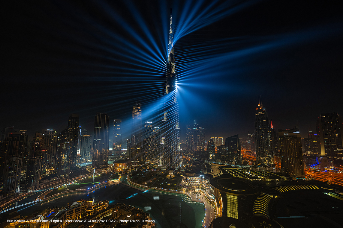  burj_khalifa_dubai_lake_ny24_light_laser_show_slider_6